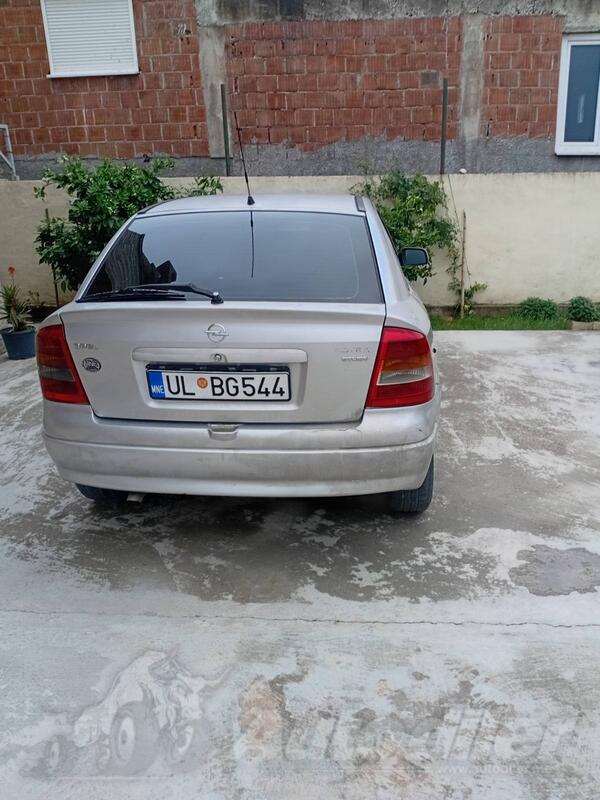 Opel - Astra - 2.0