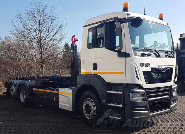 MAN - TGS 26.430 Kamion s kukom / LTK537