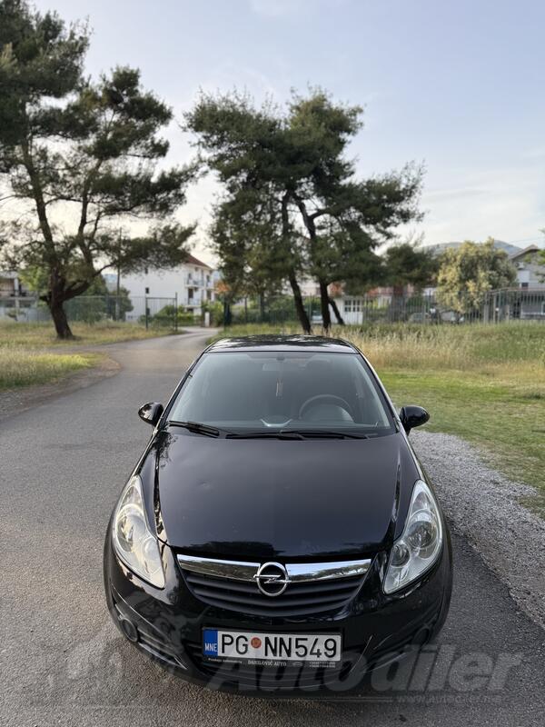 Opel - Corsa - 1.2 benzin