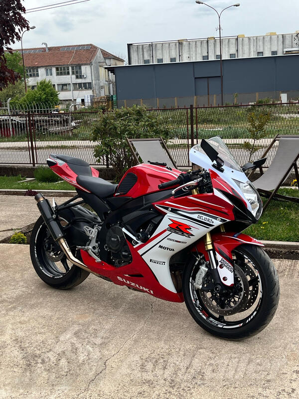 Suzuki - GSXR750