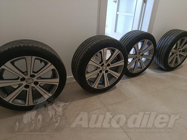 Fabričke felne i Peugeot gume