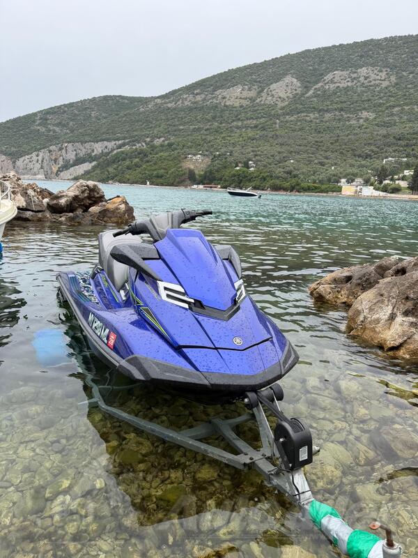 Yamaha - FX