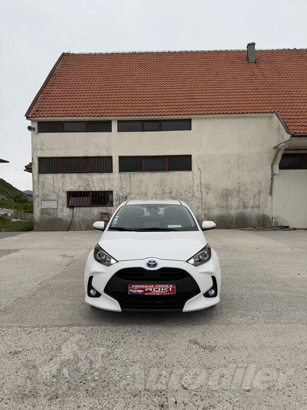 Toyota - Yaris - 1.5 HYBRID -AUTOMATIK