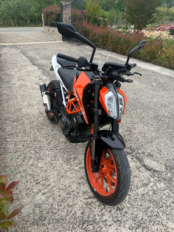 KTM - Duke 390
