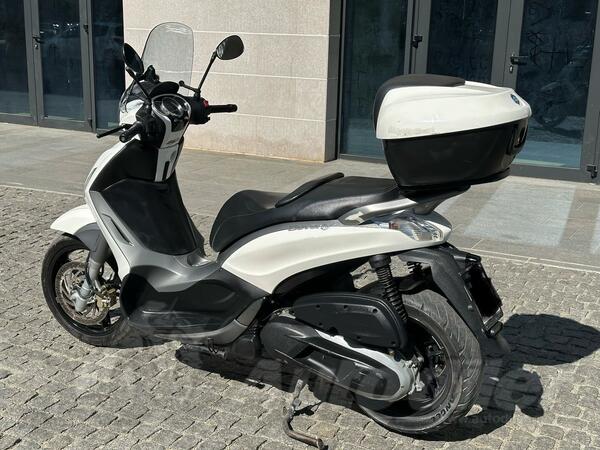 Piaggio - Beverly