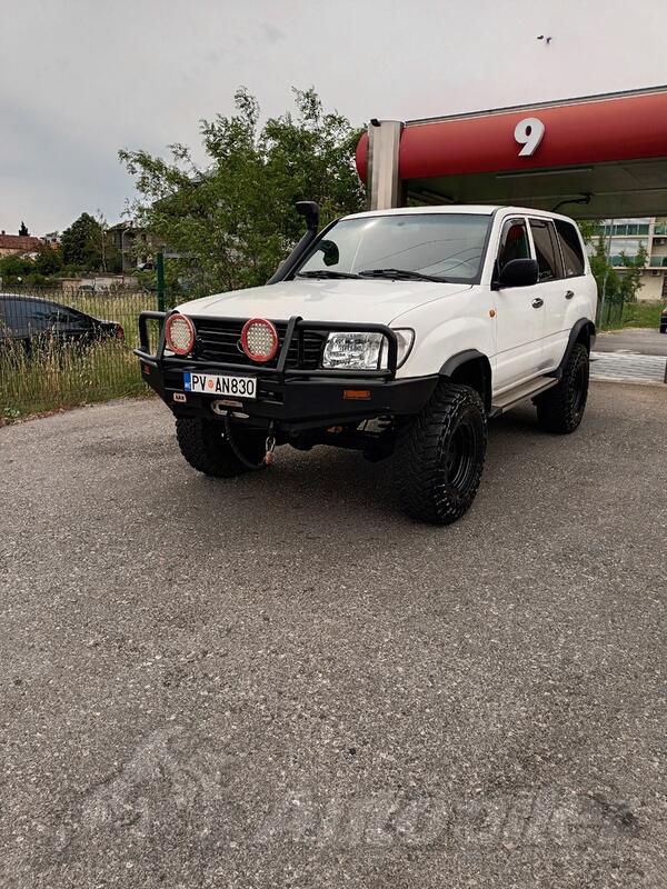 Toyota - Land Cruiser - 105