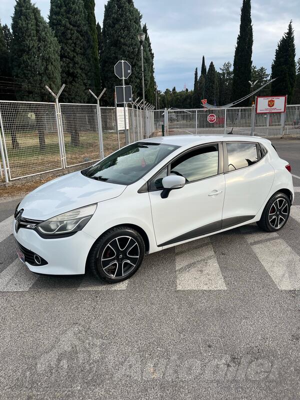 Renault - Clio - 1.5 dci