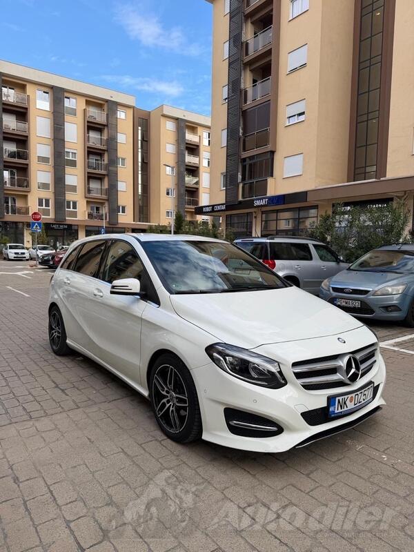 Mercedes Benz - B 180