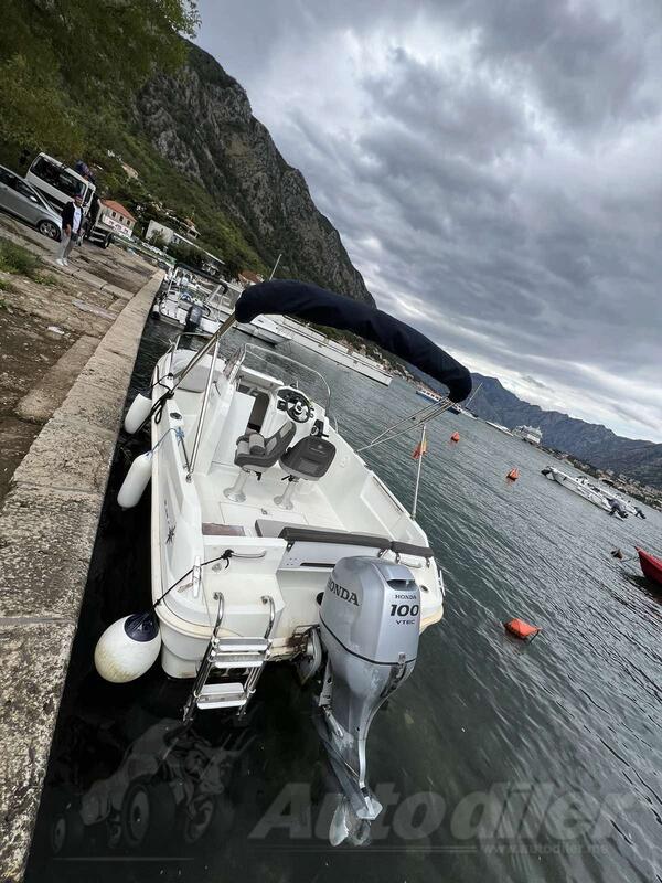 Jeanneau - cap camarat 5.5cc