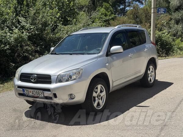 Toyota - RAV 4 - 2.2 D-4D
