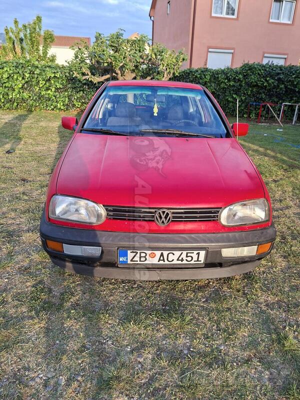 Volkswagen - Golf 3 - 1