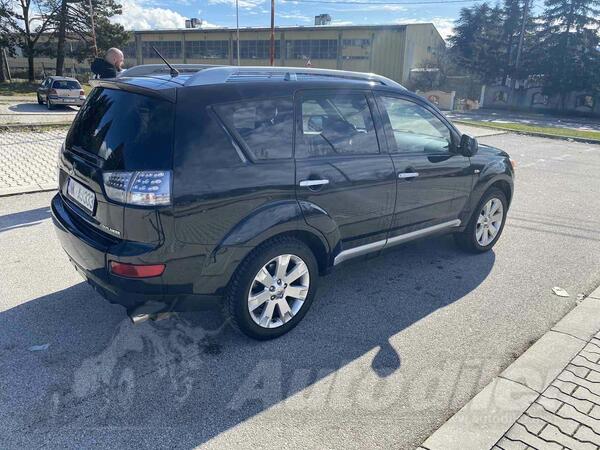 Mitsubishi - Outlander - 2.0