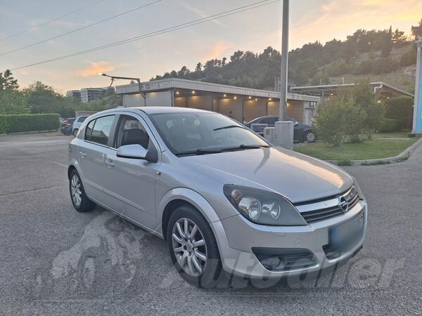 Opel - Astra - 1,9