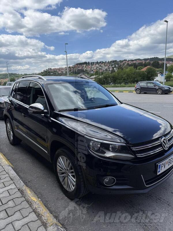 Volkswagen - Tiguan - 2.0 4 Motin DSG