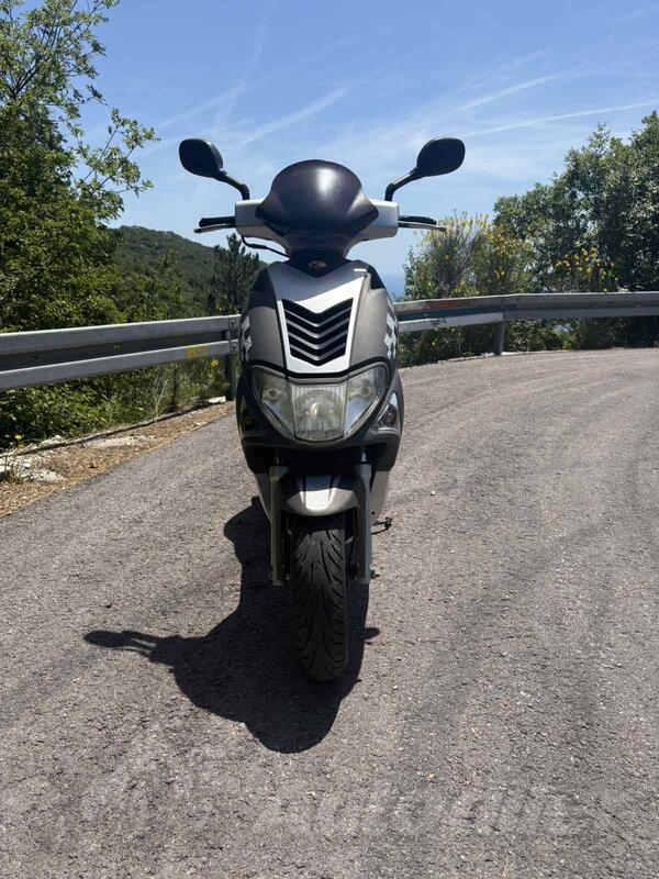 Kymco - super 9 sport