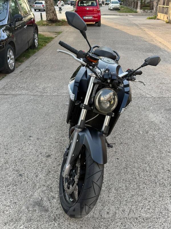 CFMoto - 650 Nk