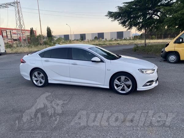 Opel - Insignia - 2,0tdi