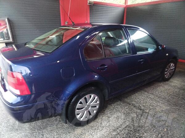 Volkswagen - Bora - 1,9tdi
