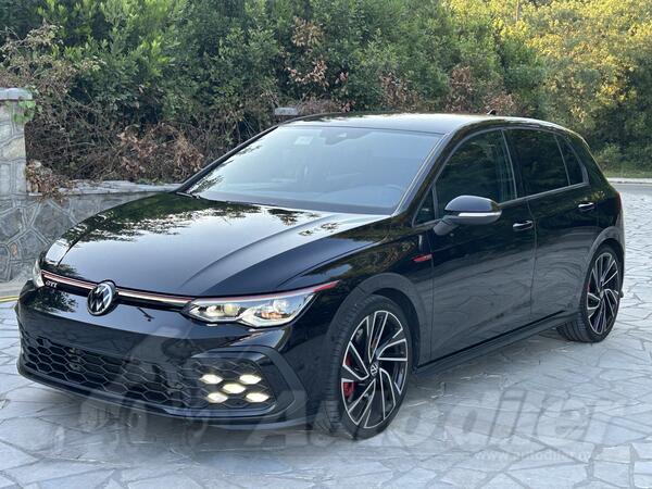 Volkswagen - Golf 8 - 2.0GTI