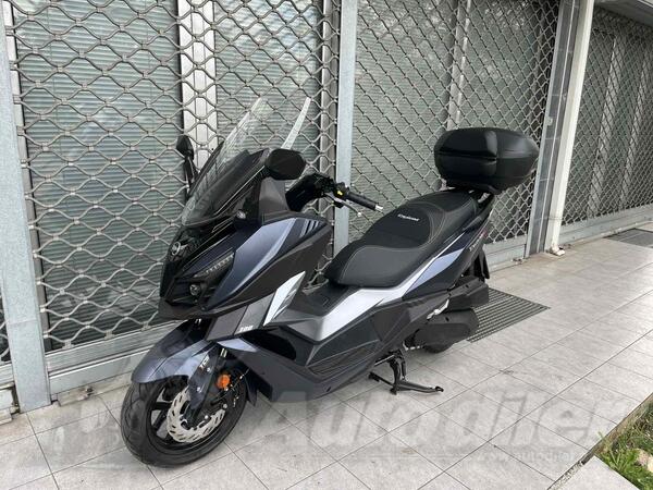 SYM - Alpha 300