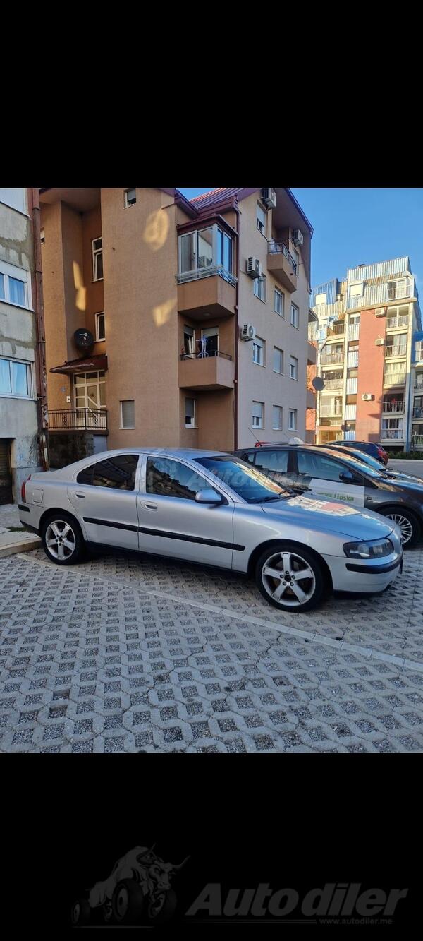 Volvo - S60