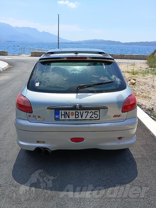 Peugeot - 206 - 1.1benz
