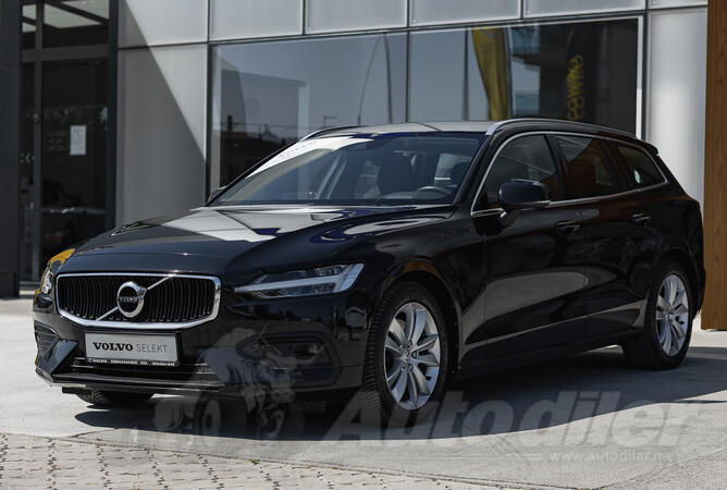 Volvo - V60 - B4 (D) MOMENTUM PRO