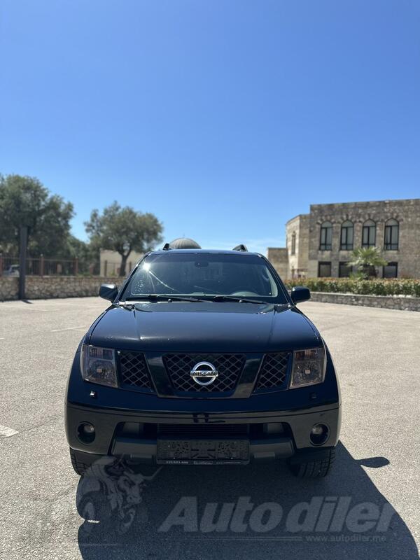 Nissan - Pathfinder - 2.5