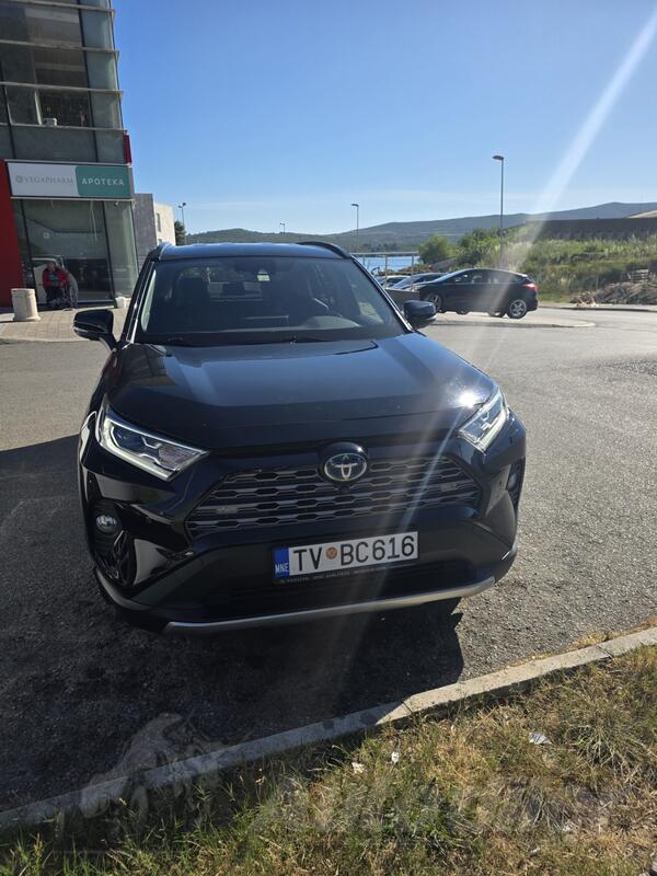 Toyota - RAV 4 - 2.5