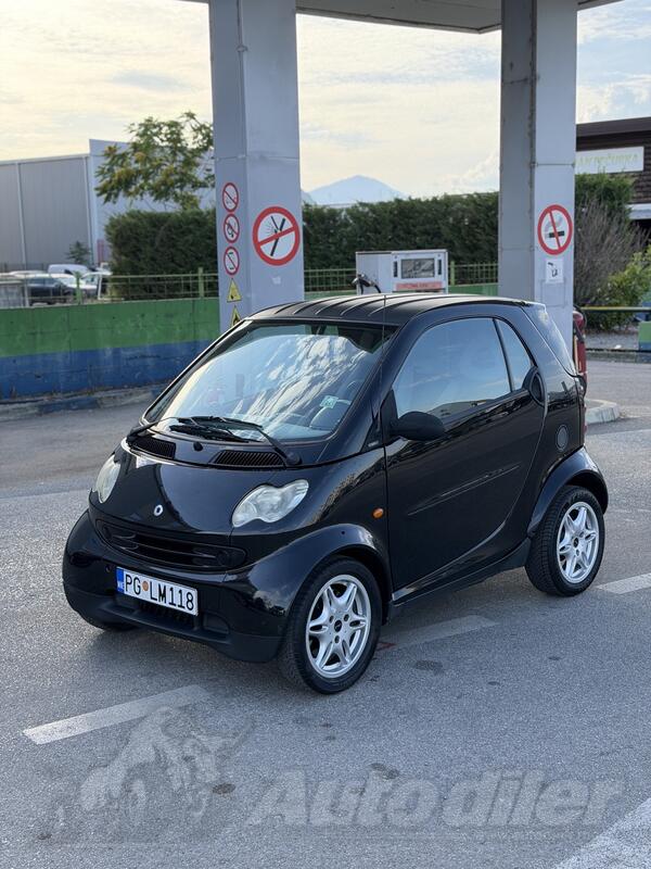 Smart - forTwo - benzin