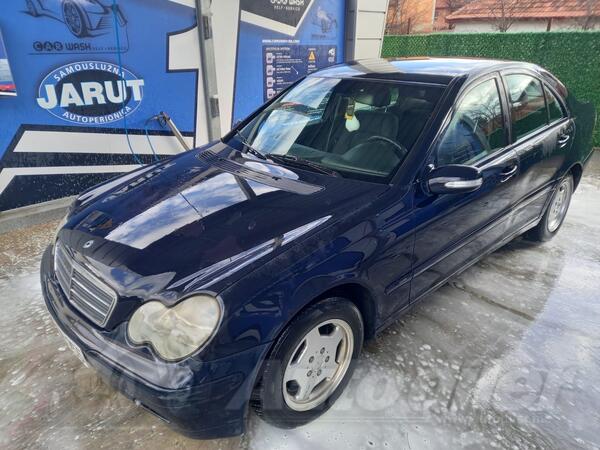 Mercedes Benz - C 200 - 2.2 CDI 85 KW