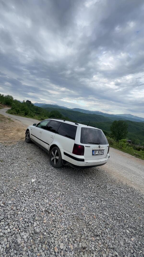Volkswagen - Passat - 1.9 66