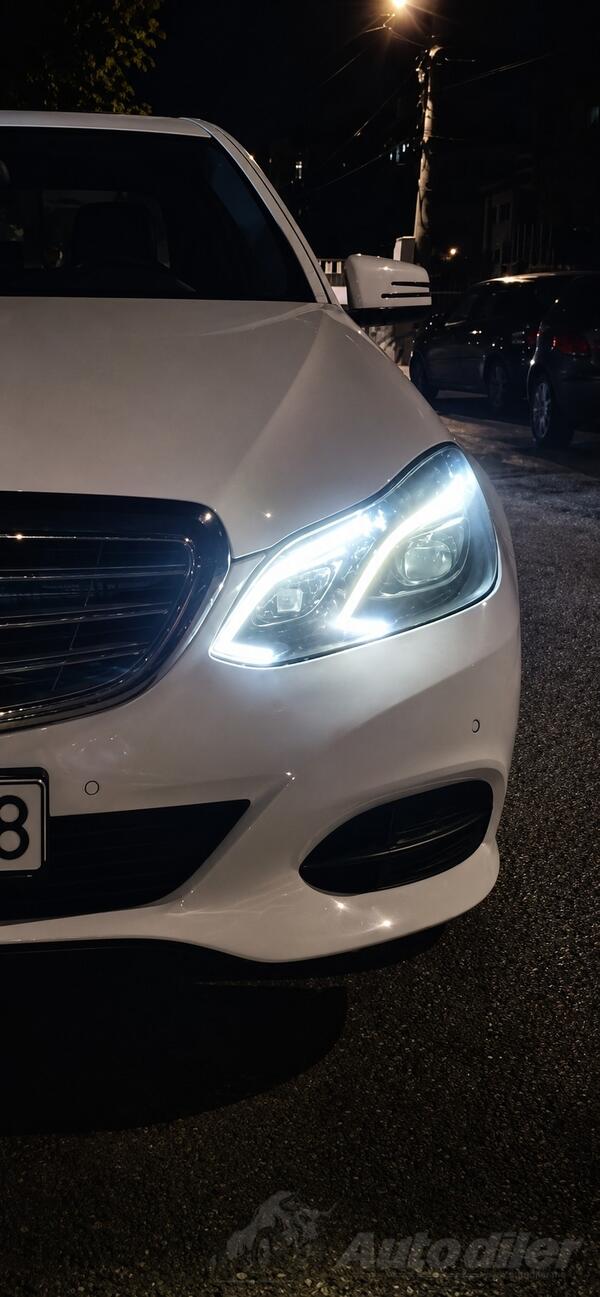 Mercedes Benz - E 250 - E 250