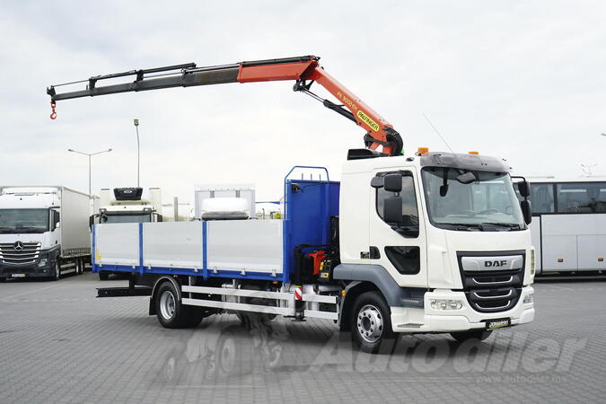 DAF - LF / 260 / ACC / E 6 / kran / kamion s ravnom platformom / DOM-2348