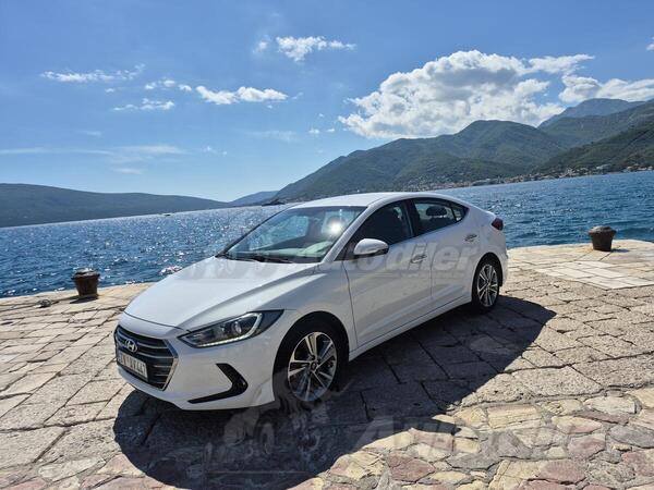 Hyundai - Elantra - 1.6 CRDi GLS