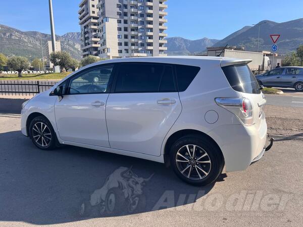 Toyota - Verso - 2