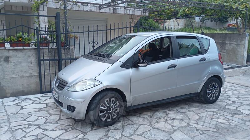 Mercedes Benz - A 180 - 2.0