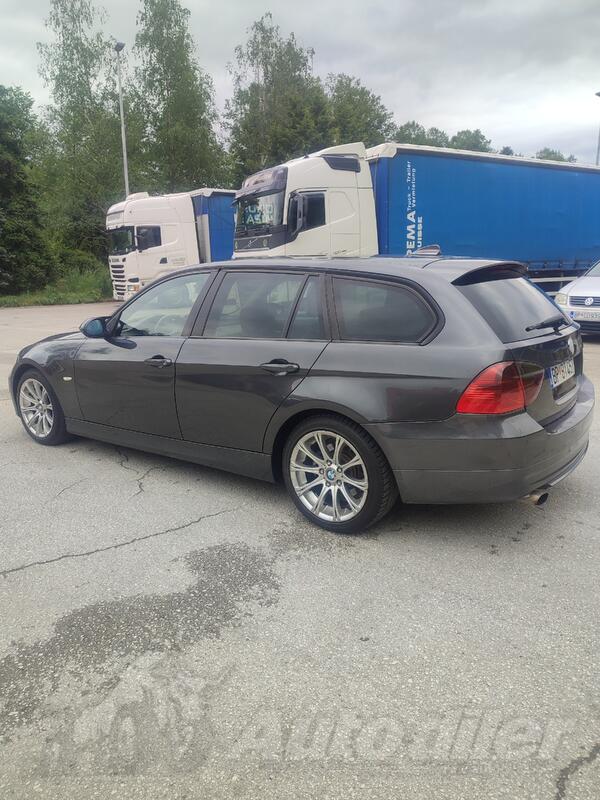 BMW - 320 - 2.0