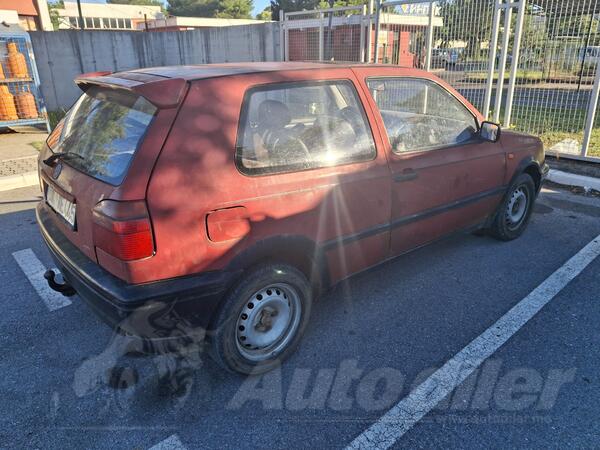 Volkswagen - Golf 3 - 1900