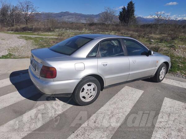 Audi - A4 - 1.8 BENZIN