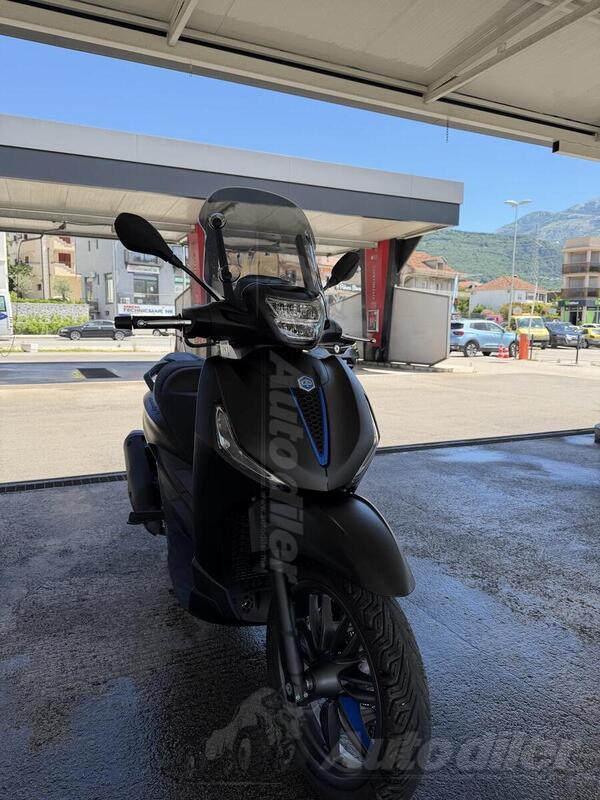 Piaggio - Beverly 310 s