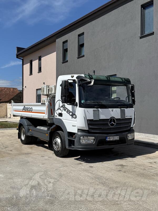Mercedes Benz - Atego 1227