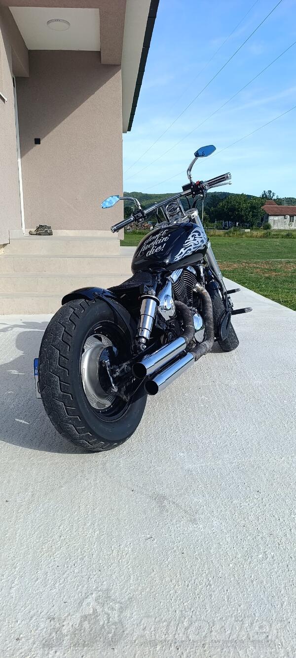 Suzuki - VZ 800 Marauder