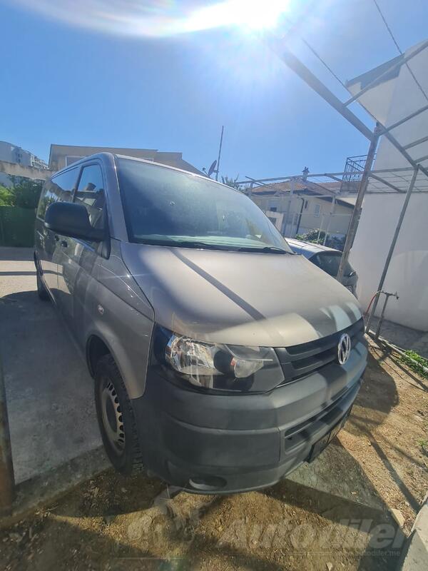 Volkswagen - Caravelle