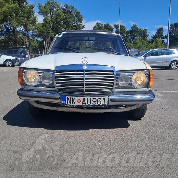Mercedes Benz - 200 - 200 d