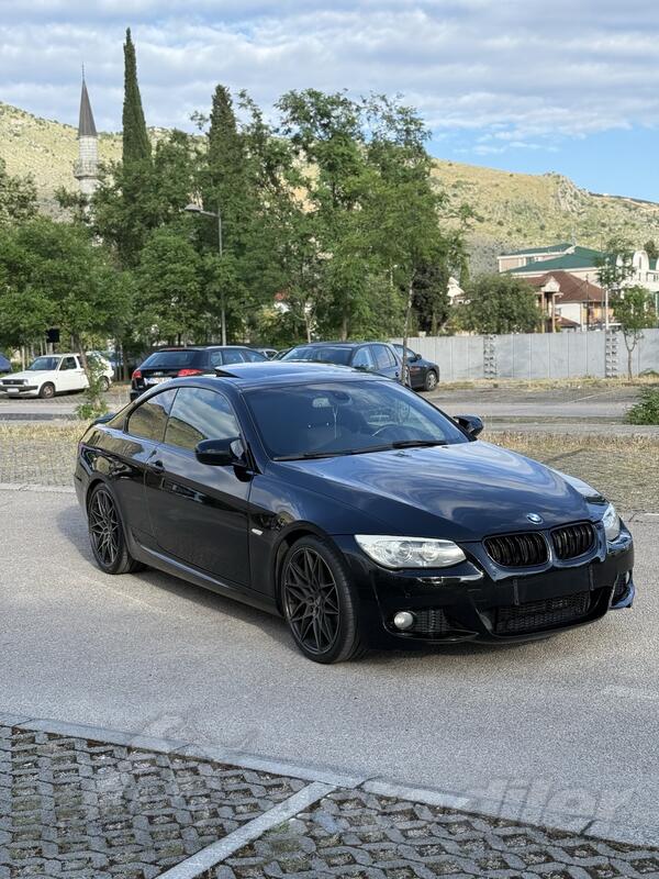 BMW - 320 - 320D