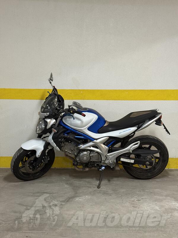 Suzuki - SFV650 Gladius