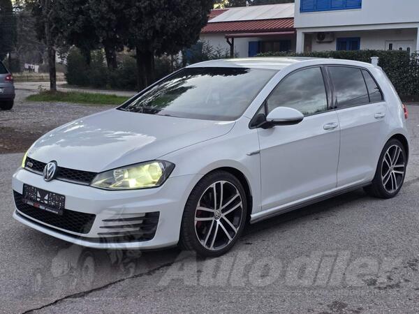 Volkswagen - Golf 7 - 2.0 TDI