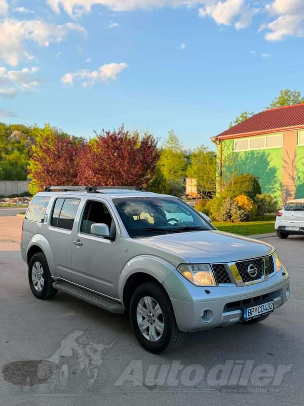 Nissan - Pathfinder - 2.5 DCI