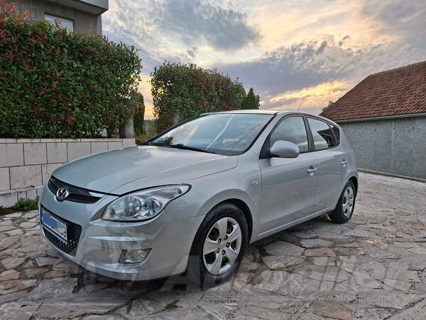 Hyundai - i30 - 1.6